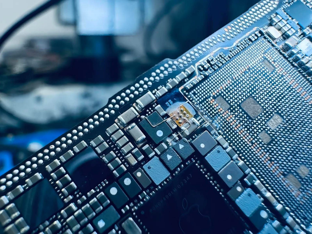 alle Mainboard Reparaturen ab 99,-