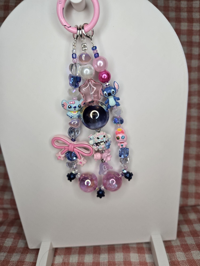 Stitch hanger