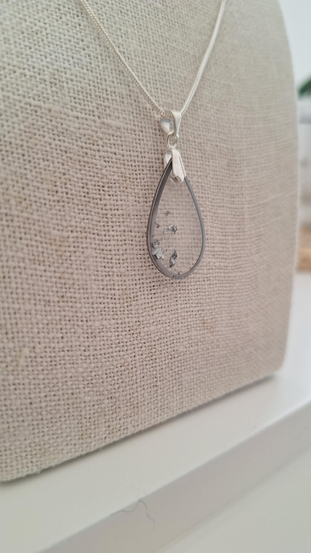 Collier goutte feuilles d&#039;argent 