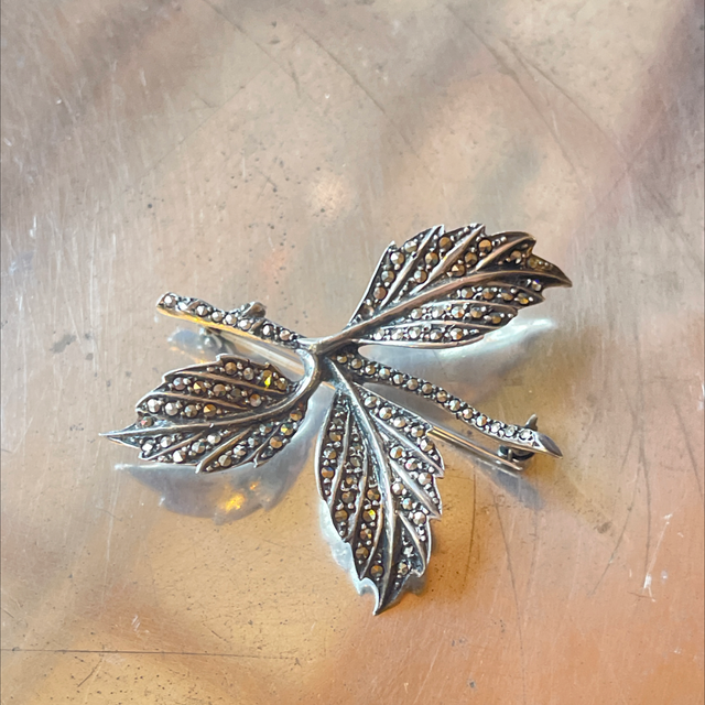  Brosche Blatt  Markasiten 835er Silber