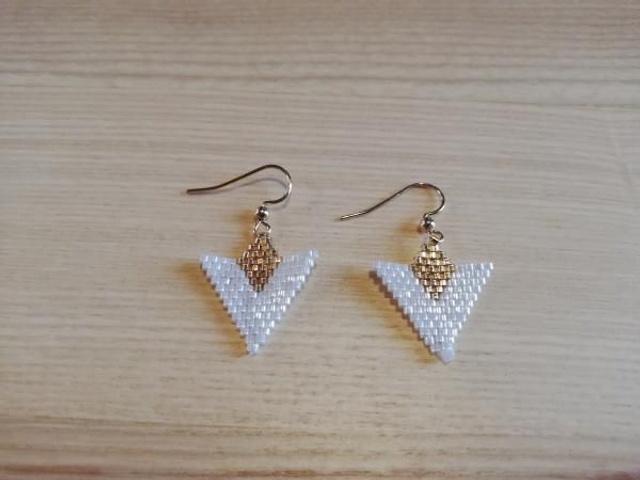 Triangle doré/blanc