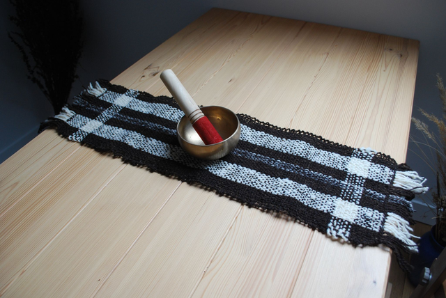 Chemin de table tissé