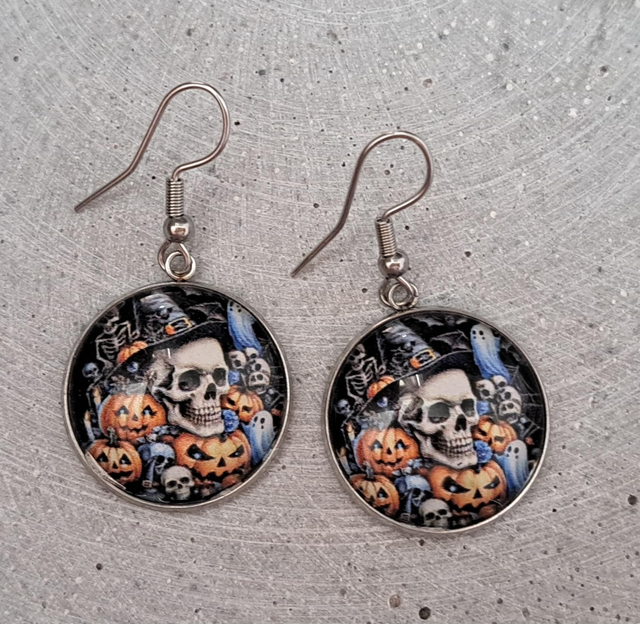 C - Pääkallo ja kurpitsat -korvakorut 