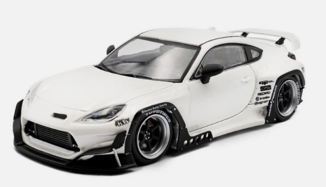 Toyota GR86 Pandem weiss Solido 1:43