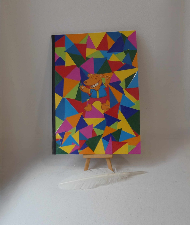 Le grand carnet de dessin multicolore