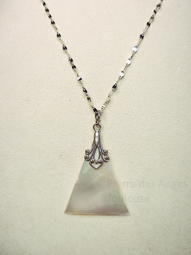 Pendentif Nacre Blanche