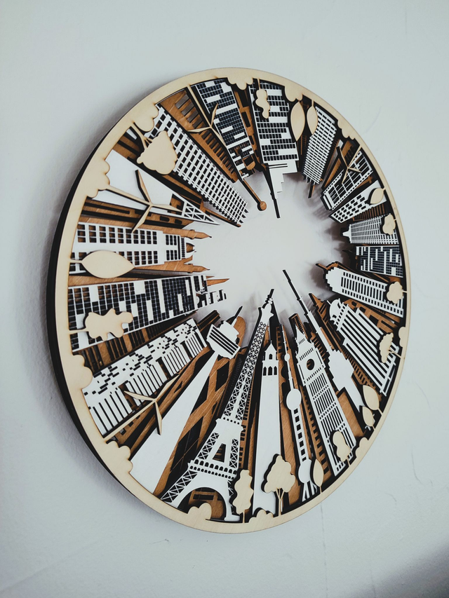 Tableau mural “CITY” en bois – Décoration 3D effet profondeur – 30×30 cm – Découpe & gravure laser