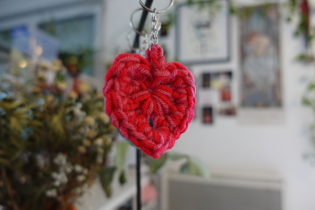 Porte-clés cœur rouge en crochet | Cadeau mignon et fait main