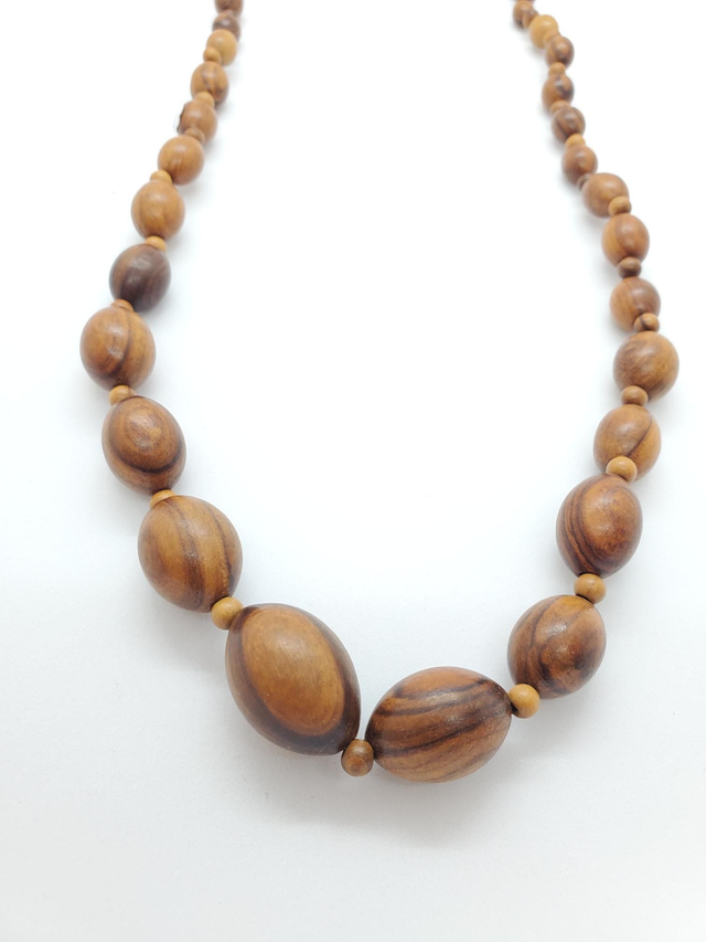 Collier perles en bois