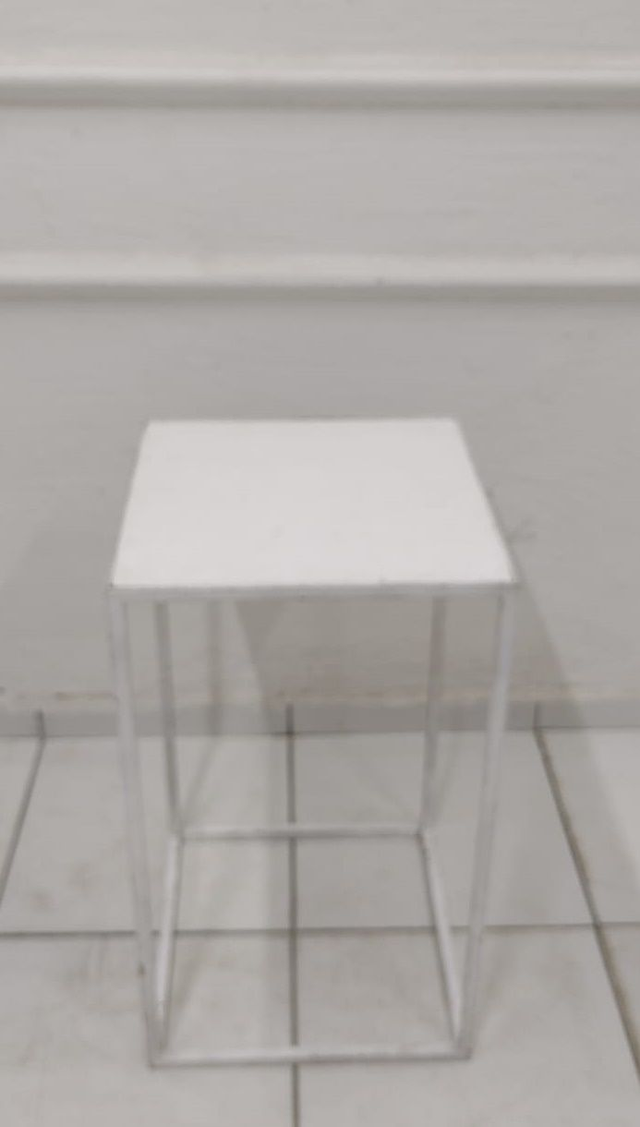 MESA BRANCA TAM. M  - LOCAÇÃO   (1)