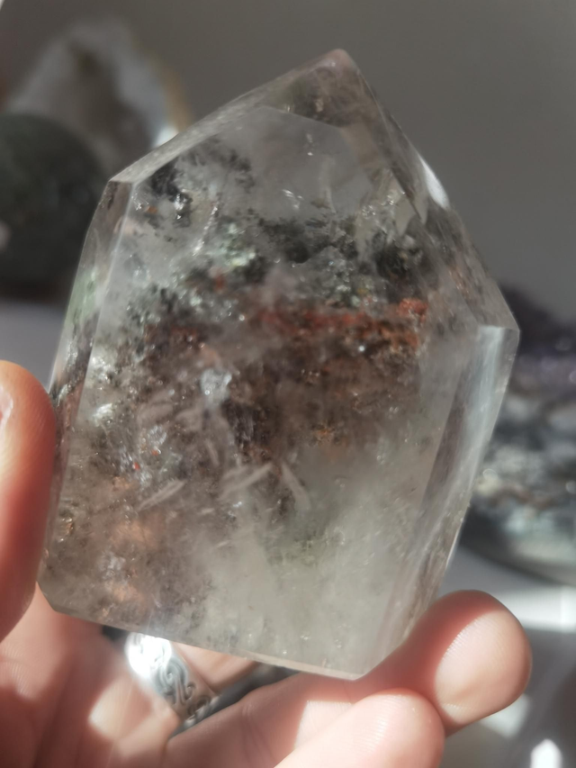 Cristal de roche à inclusions