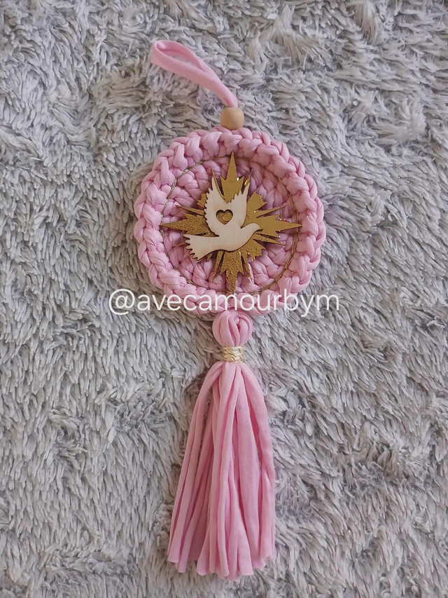 🌸 Décoration murale en crochet rose avec colombe en bois – fait main