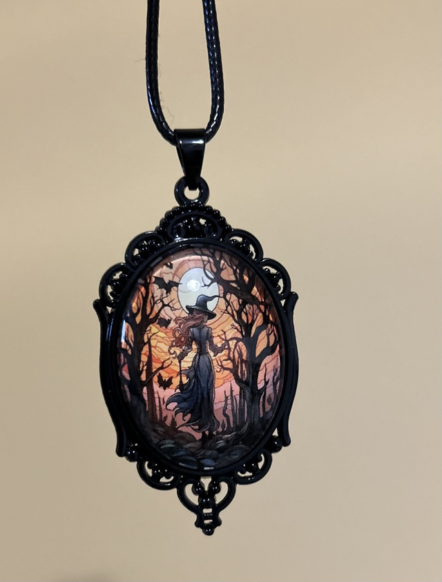 Collier de Sorcière dédicacé.