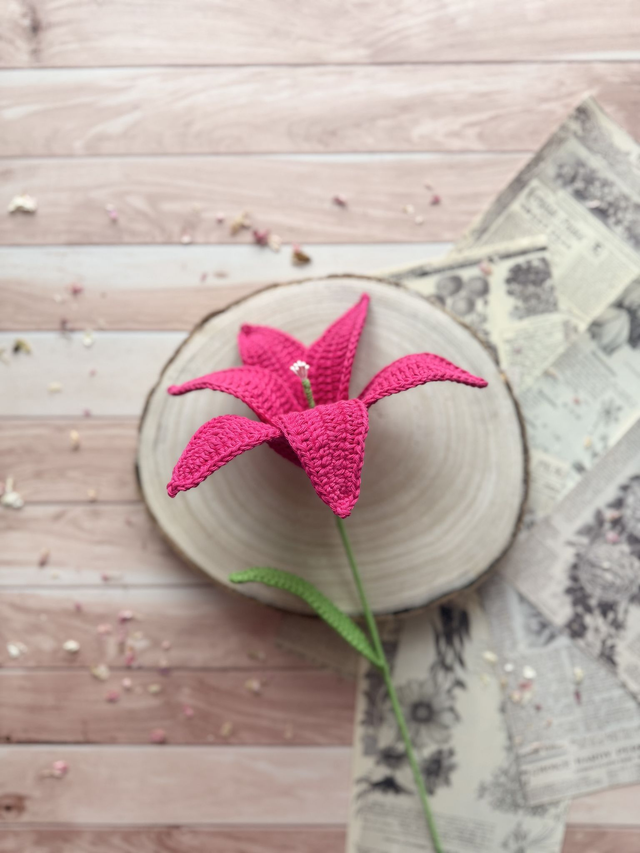 Lys et sa feuille (personnalisable pour créer votre bouquet)