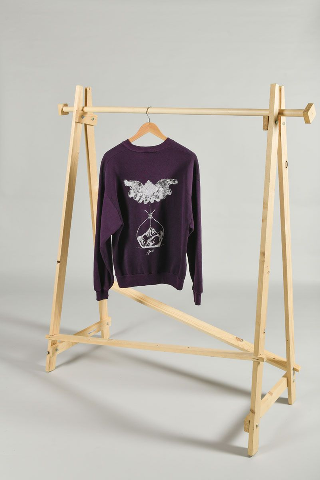Sweat violet Jerzees seconde main sérigraphié – Œuvre main en sablier