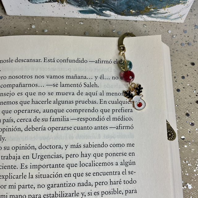Christmas bookmark with colourful beads. Gift for book lovers.