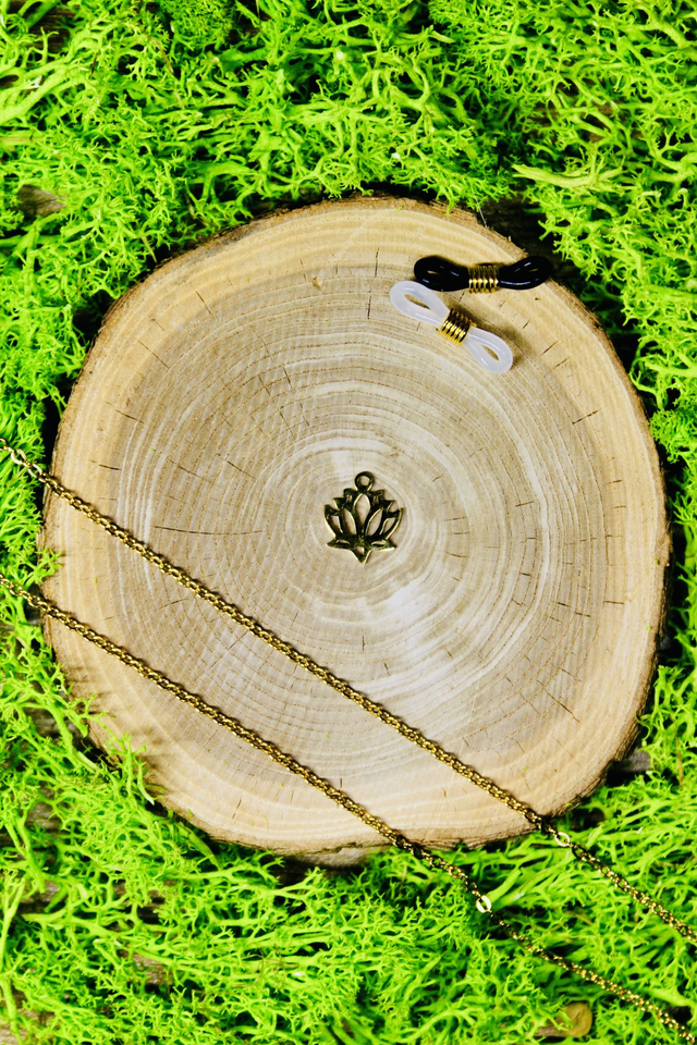 Chaine de lunettes intemporelle dorée personnalisée Lotus