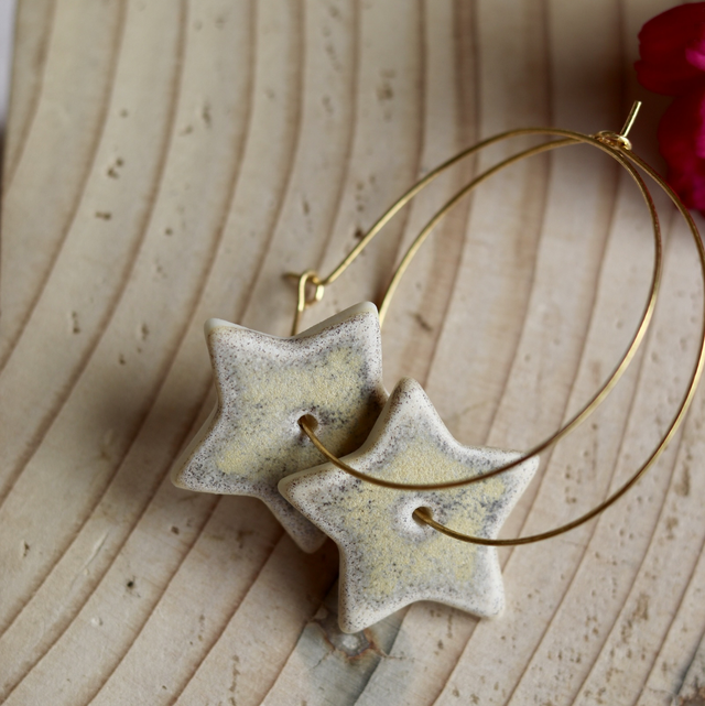 Boucles d&#039;oreilles étoiles en porcelaine 