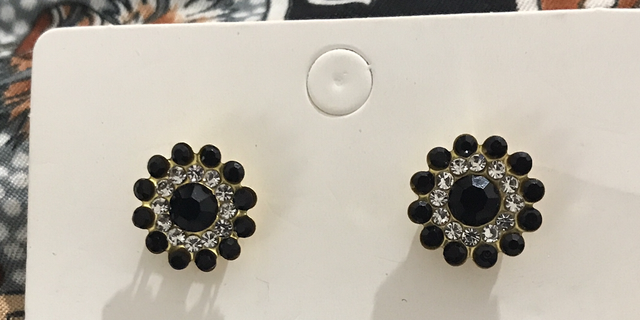 Black Stone Stud Earrings - STU87