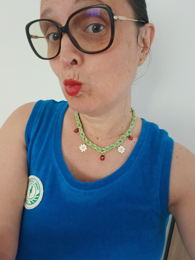 Collier coccinelle et pâquerettes 