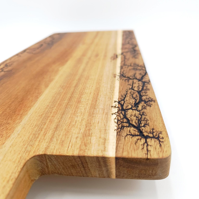 Planche de présentation sur pied en acacia 