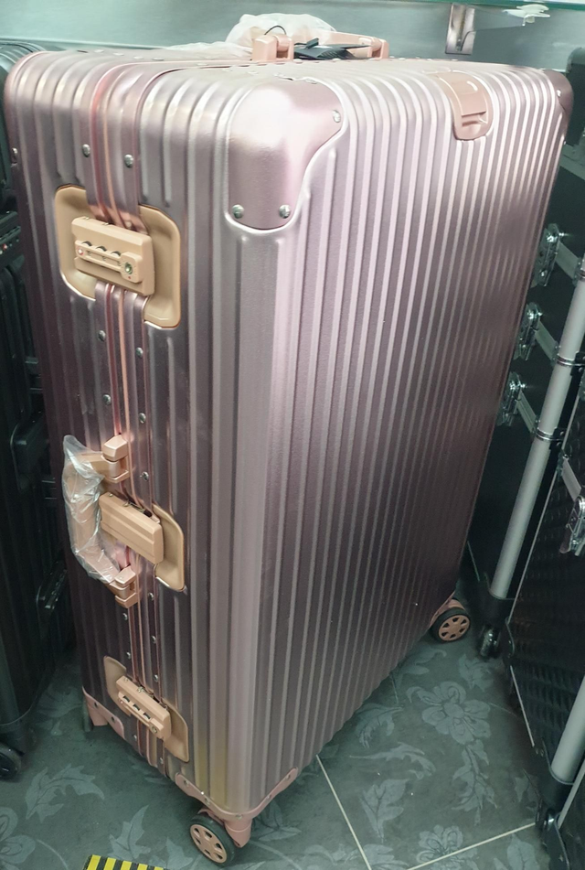 Large Laguage Aluminum 