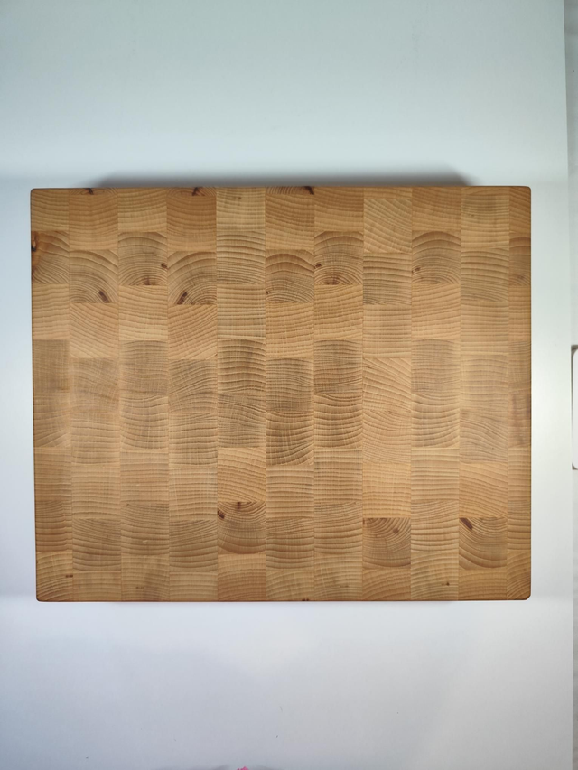 Billot de découpe en hêtre massif – bois debout