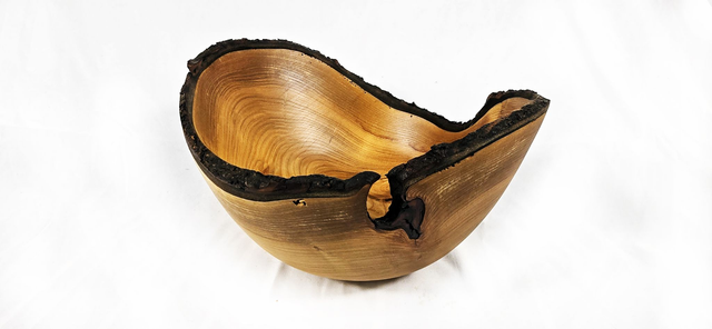 MA42 Large Natural Edge in Cherry by Meyrick Ames, 25x20cm Wood