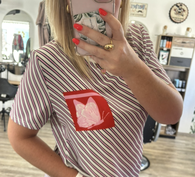 T-shirt rayé rose papillon 