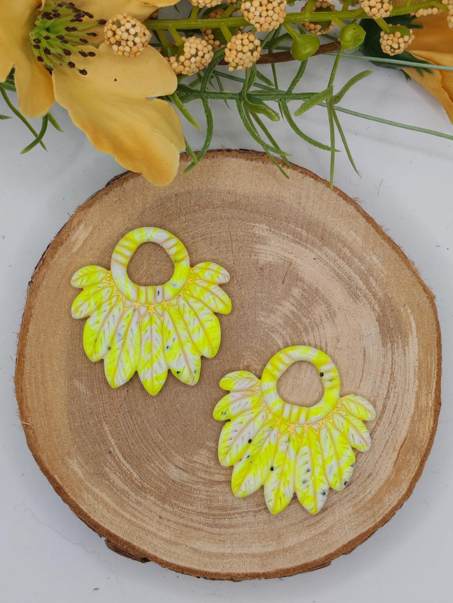 Totem plume Blanc/Jaune fluo