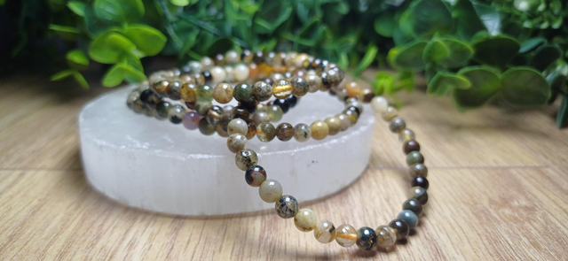 Golden Rutilated Quartz Stretch Bracelet 4mm