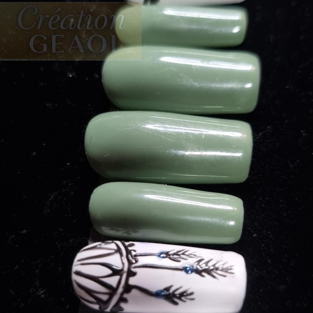 ATTRAPE REVE KAKI LITTLE CARRÉ M créer à la commande délai de 7 jours Ouvrable