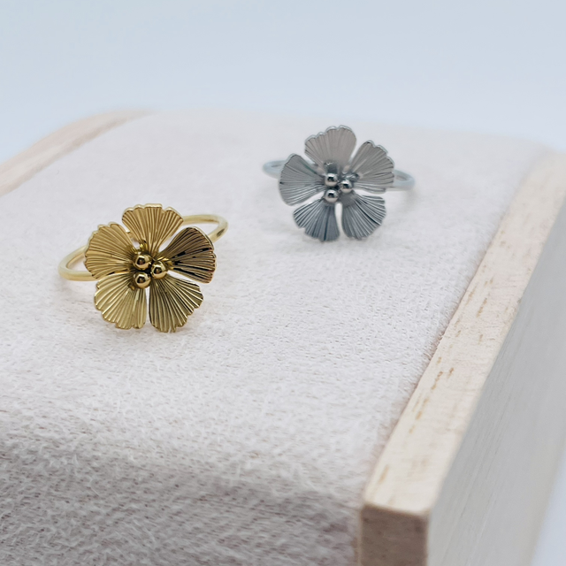 Bague fine marguerite 