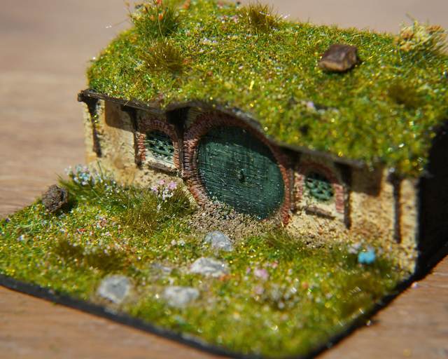 Hobbit Hole Diorama - mini