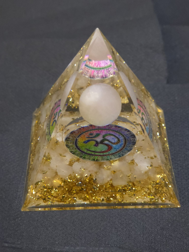 Orgonite Sphère Pierre de Lune 7 cm Chakra