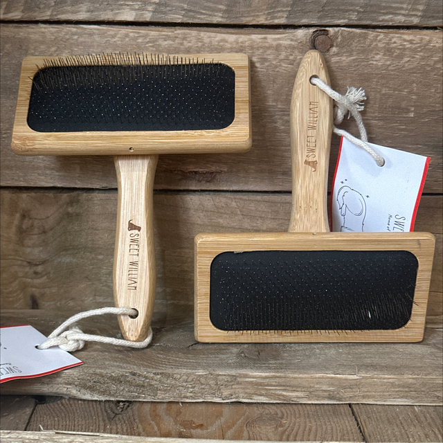 Slicker Bamboo Brush 