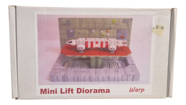 Mini lift diorama