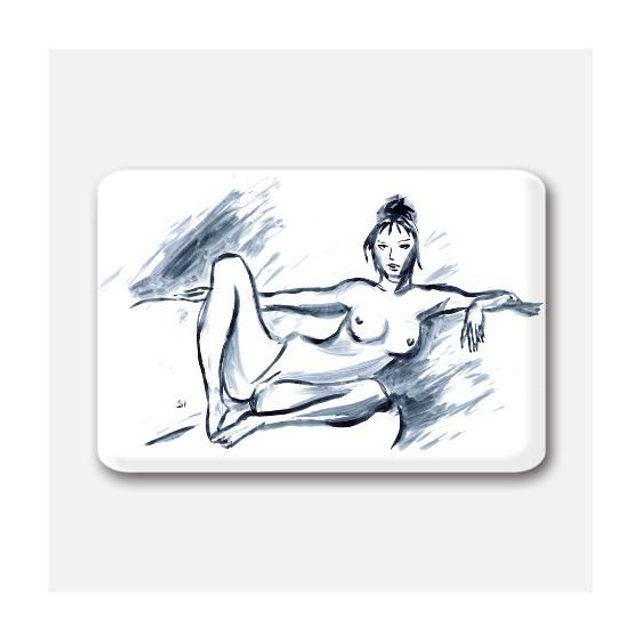 Imán mujer recostada