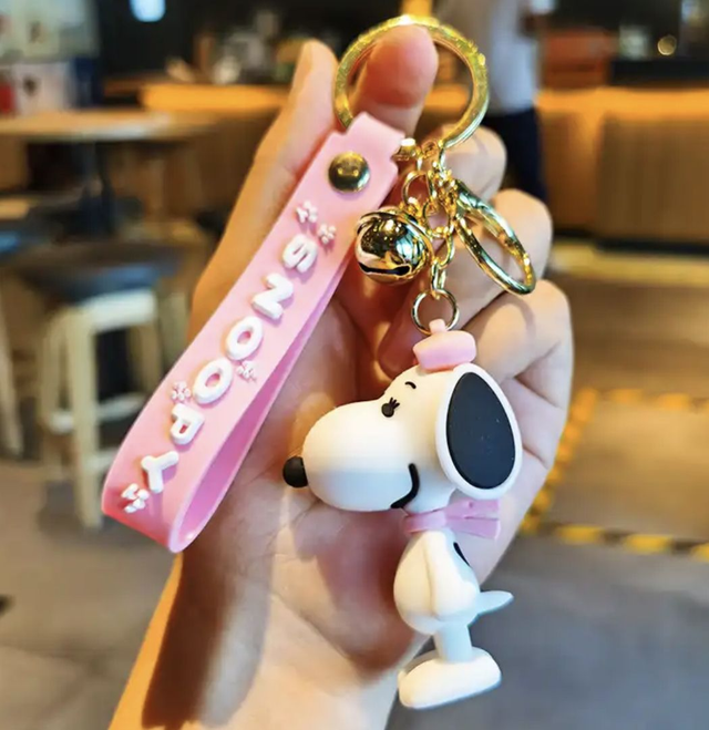 0027 -  Peanuts - Snoopy - Fifi