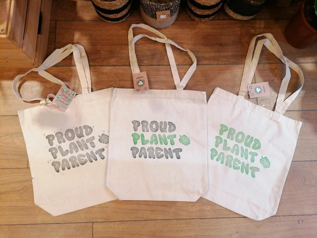 Proud plant parent tote bag 