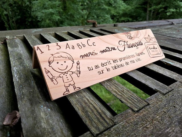 Chevalets de table personnalisés • Bois de cèdre