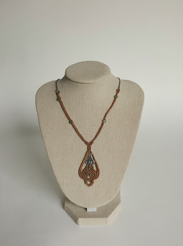 Collier aventurine verte spirale 