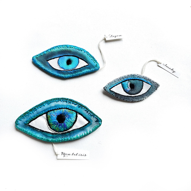3 yeux fétiches peints puis brodés, pièces uniques