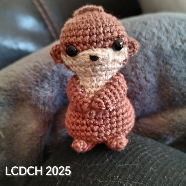 2025 LOUTRE EN PORTE CLÉ 