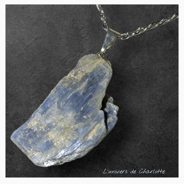 Pendentif "Cyanite" semi brut PN-510