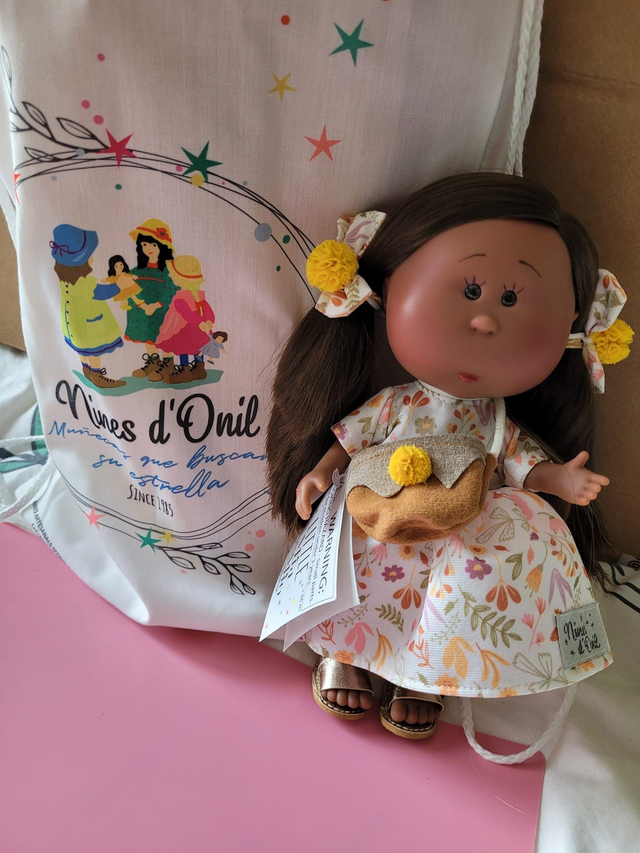 Poupée Little Mia 23cm - brown hair