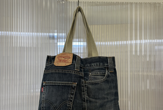 Shopper in denim Levi’s 