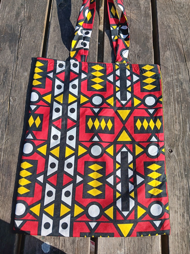 Sac shopping / Tote Bag/ Sac cabas/ Fourre-tout/ qu&#039;on peut porter à l&#039;épaule et doublé