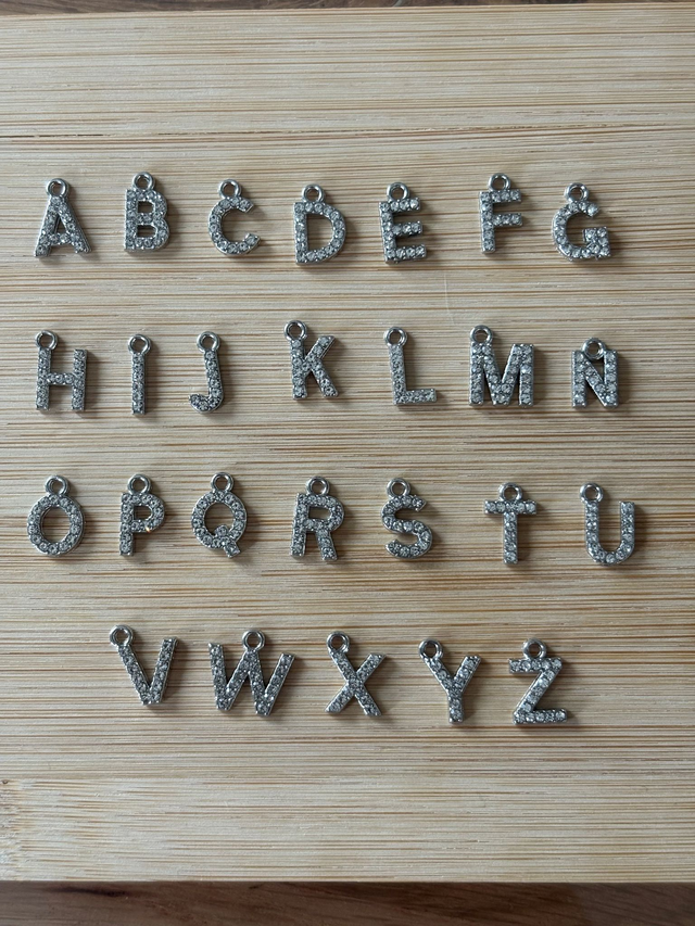 Charm Lettre de l&#039;alphabet argentée