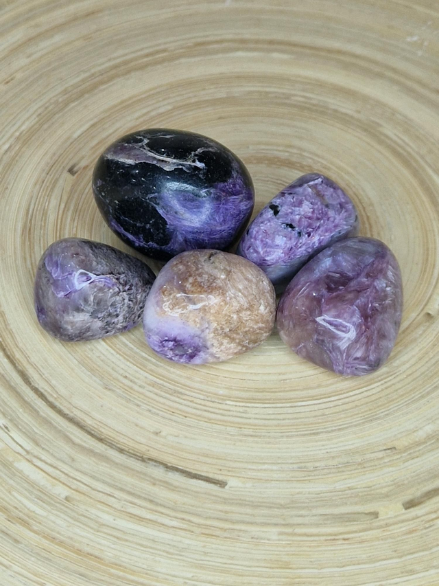 Charoïte- Pierre roulée